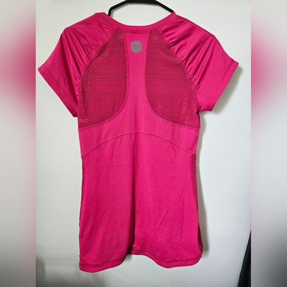 Roxy pink swim top Scrunch breathable workout Roxy logo beautiful silky soft med - Picture 4 of 16
